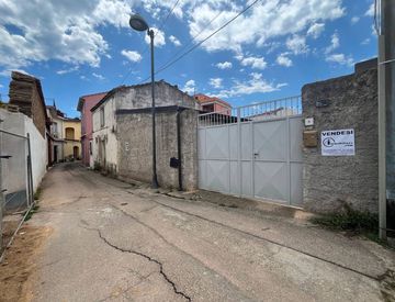 Vista - Villa in Vendita in Via Cavallotti a Tortolì