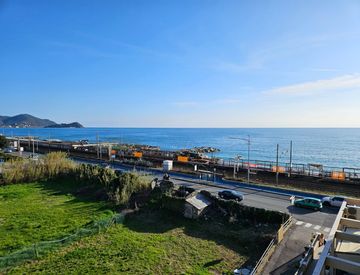 Vista - Trilocale in Affitto in Via lo Scoglio 2 a Lavagna