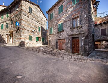 Vista - Casa indipendente in Vendita in Via Filippo Neri a Abbadia San Salvatore
