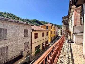 Terrazza - Casa indipendente in Vendita in Via Lorenzo Lucifredi 13 a Borghetto d'Arroscia