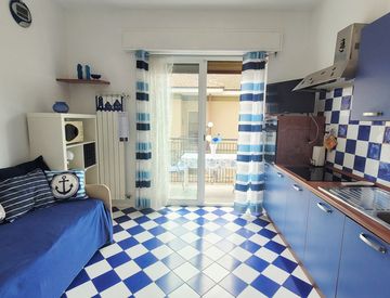 Foto 1 di 50 - Bilocale in Vendita in Via Fabio Filzi 23 a Diano Marina