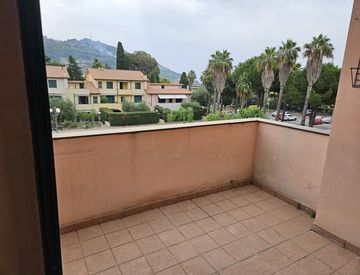 Terrazza - Bilocale in Vendita in Via San Francesco a Taggia