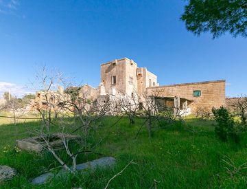 Vista - Rustico, casale in Vendita in Via Prov.le 96 Casalabate 253 a Lecce