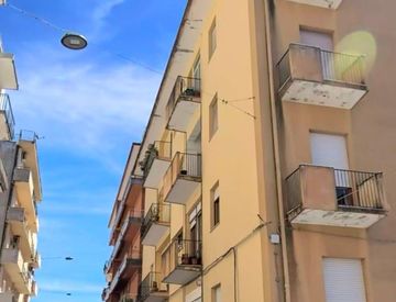 Foto 1 di 14 - Quadrilocale in Vendita in Via Francesco Crispi a Catanzaro