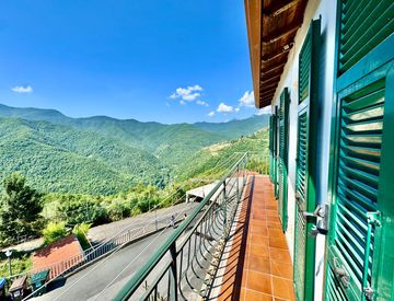 Terrazza - Casa indipendente in Vendita in Via Roma 13 a Molini di Triora