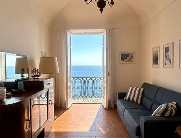 Soggiorno - Quadrilocale in Affitto in Vico Berno a Alassio