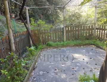 Giardino - Casa bifamiliare, trifamiliare in Vendita in Via Nazionale 10 a Airole