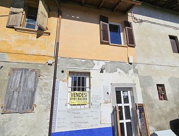 Foto 1 di 8 - Rustico, casale in Vendita in Via Roma a Palazzolo Vercellese