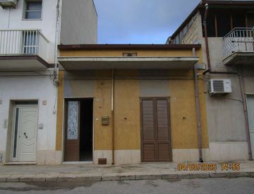 Foto 1 di 17 - Casa indipendente in Vendita in Via Ammiraglio Luigi Rizzo a Acate