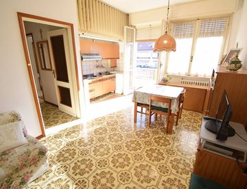 Soggiorno - Bilocale in Vendita in Via Diano San Pietro 93 a Diano Castello