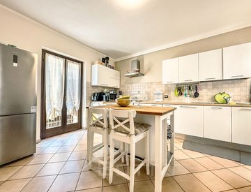 Cucina - Quadrilocale in Vendita in Piazza Castello 2 a Gattinara