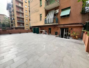 Vista - Trilocale in Vendita in Via Bartolomeo Carrea 4 a Genova