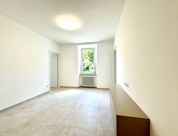 Stanza - Quadrilocale in Vendita in Via Emilio Vecchia 22 a Varazze