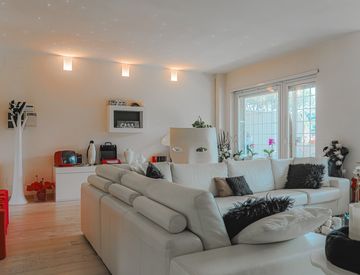 Soggiorno - Appartamento in Vendita in Via Misurina a Roma