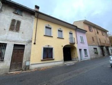 Quadrilocale in Vendita in Via Dante Alighieri 14 a Castelnuovo