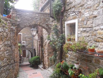 Foto 1 di 5 - Rustico, casale in Vendita in zona Centro a Cipressa