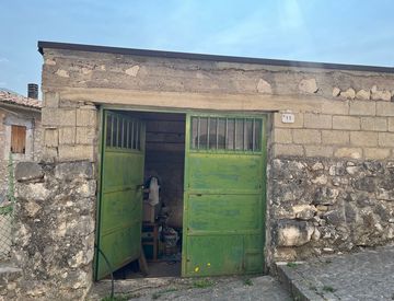 Facciata - Rustico, casale in Vendita in Via Miccoli a Civitella Alfedena