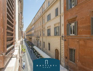 Vista - Quadrilocale in Vendita in Piazza di Spagna a Roma