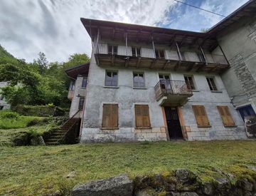 Foto 1 di 23 - Casa indipendente in Vendita in Frazione Roncaccio 3 a Cravagliana