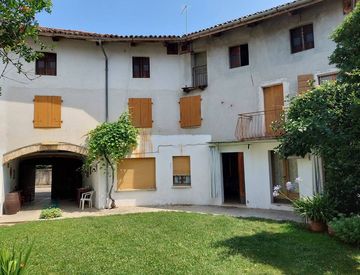 Facciata - Rustico, casale in Vendita in Via Santissima Trinità 14 a Pavia di Udine