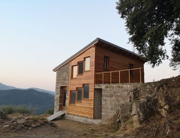 Foto 1 di 27 - Casa indipendente in Vendita in campagna a Isolabona