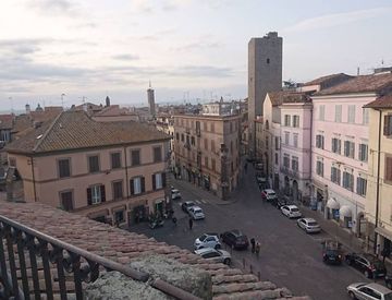 Vista - Appartamento in Vendita in Piazza Fontana Grande a Viterbo