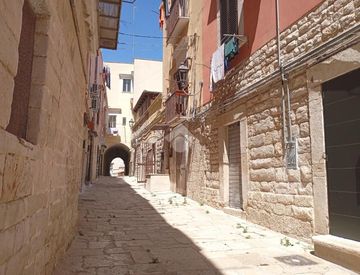 Foto 1 di 12 - Monolocale in Vendita in Via Filippo Santacroce 6 a Barletta