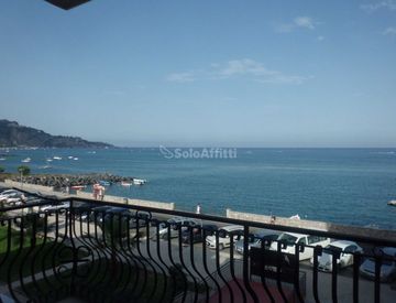Vista - Quadrilocale in Affitto in Via Naxos 67 a Giardini-Naxos