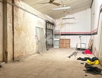 Box auto - Monolocale in Vendita in Via Monsignor Angelo Raffaele Dimiccoli 80 a Barletta