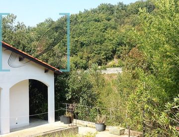 Foto 1 di 12 - Rustico, casale in Vendita a Ranzo