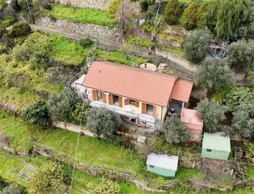 Foto 1 di 34 - Casa indipendente in Vendita in Via della Conciliazione 15 a Vallebona