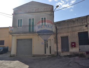 Foto 1 di 30 - Casa indipendente in Vendita in Strada Provinciale 53 a Ragusa
