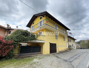 Facciata - Casa indipendente in Vendita in Via Roma a Bioglio