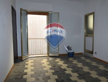 Foto 1 di 16 - Casa bifamiliare, trifamiliare in Vendita in Via Mercato 56 a Monterosso Almo