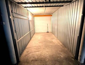 Foto 1 di 3 - Box/posto auto in Vendita in Via Novara a Villafranca di Verona