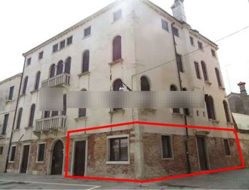Vista - Appartamento in Vendita in Campo Santa Margherita a Venezia