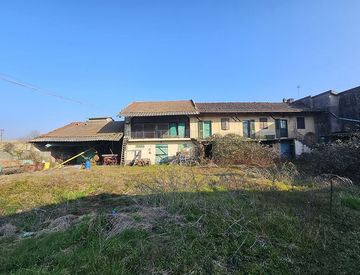 Foto 1 di 12 - Rustico, casale in Vendita in Via Dante Alighieri a Ronsecco