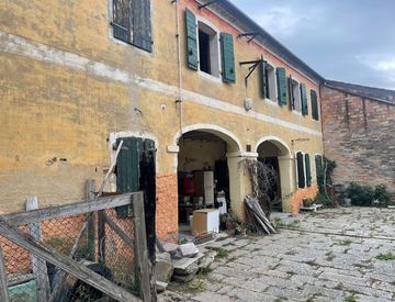 Facciata - Rustico, casale in Vendita in Via Crea a Spinea