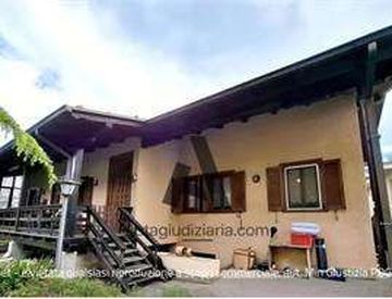 Facciata - Villa in Vendita in Via Vegliato 12 a Gemona del Friuli