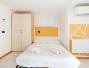 Camera da letto - Monolocale in Affitto in Largo Enzo Tortora a Milano