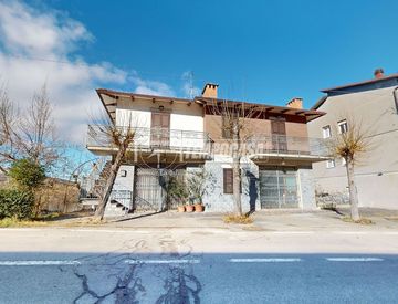 Foto 1 di 42 - Casa bifamiliare, trifamiliare in Vendita in zona Castagneto a Pavullo nel Frignano