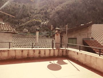 Terrazza - Rustico, casale in Vendita in Via Ponte a Pigna