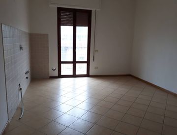 Stanza - Trilocale in Affitto in zona Centro a Santa Croce sull'Arno