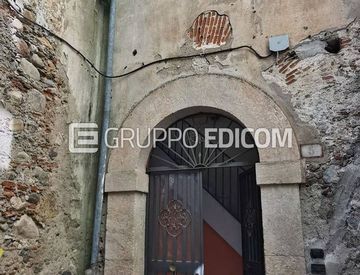 Vista - Quadrilocale in Vendita in Via Carlo d'Aquino a Cosenza