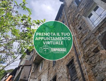 Foto 1 di 35 - Trilocale in Vendita in Via San Bartolomeo a Apricale