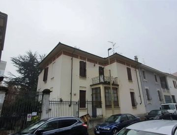 Foto 1 di 11 - Villa in Vendita in Via Calatafimi a Vercelli