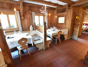Soggiorno - Casa indipendente in Vendita in Strada Gherdeina a Santa Cristina Valgardena