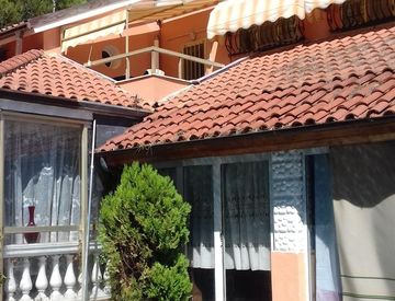 Piscina - Casa indipendente in Vendita in Via San Michele a Castellaro