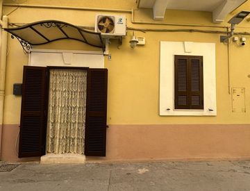 Foto 1 di 11 - Bilocale in Vendita in Via Guglielmo Oberdan 1 a Margherita di Savoia