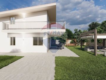 Foto 1 di 39 - Villa in Vendita in Via Mare Tirreno 26 a Ragusa